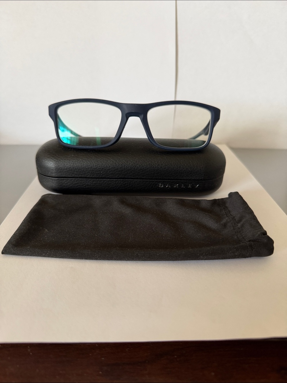 Oakley PLANK 2.0 Navy Blue Rectangular Eyeglasses,
Frame only(needs new lenses).